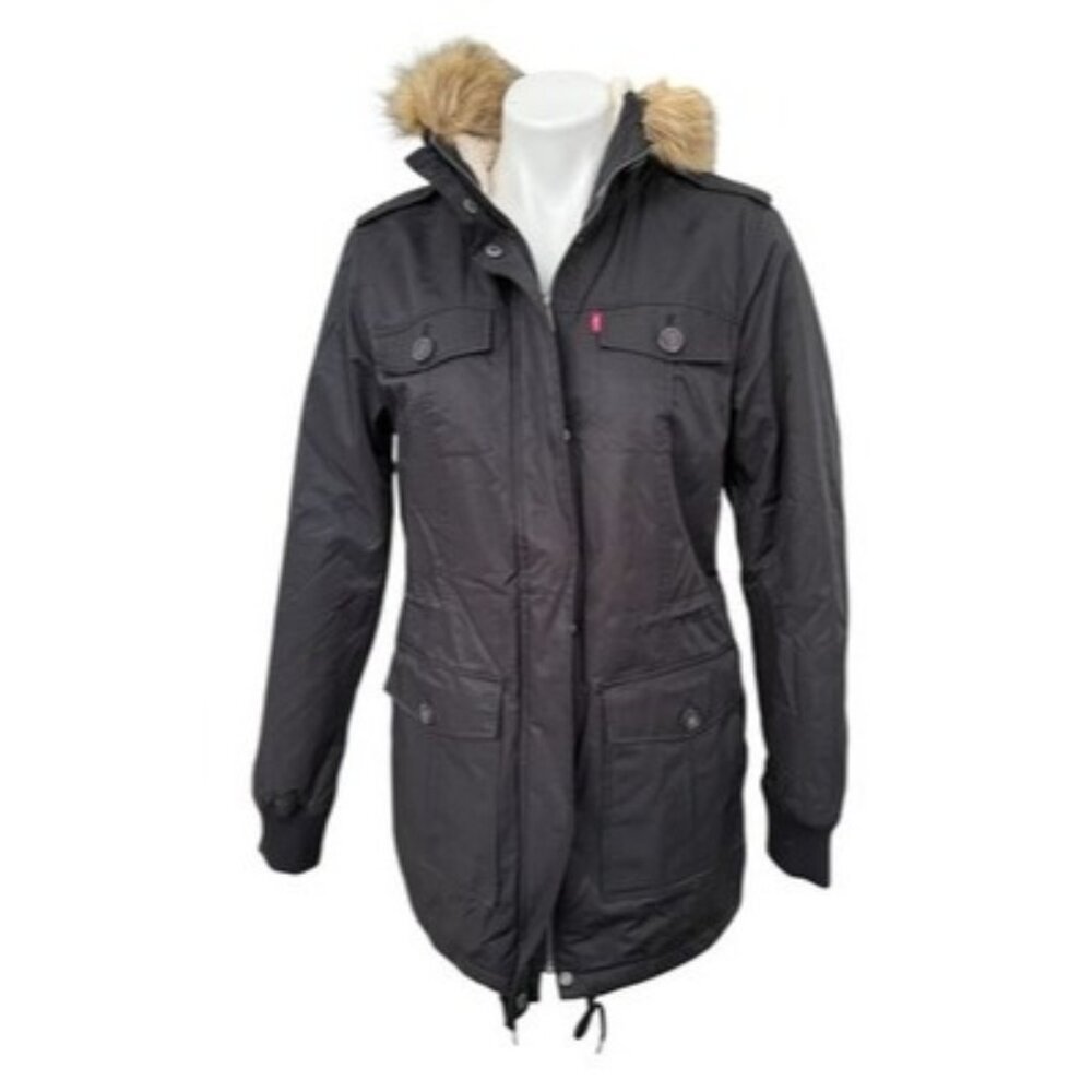Levi’s Size Medium Women’s Black Winter Coat Unworn *T3